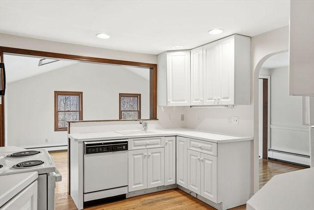 8 Ledgewood Drive, Canton, MA 02021