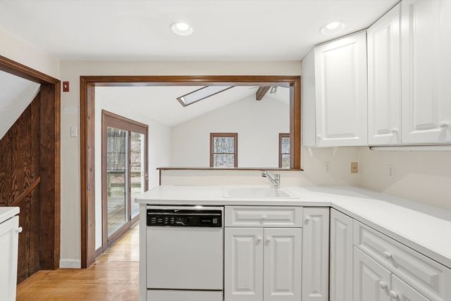 8 Ledgewood Drive, Canton, MA 02021