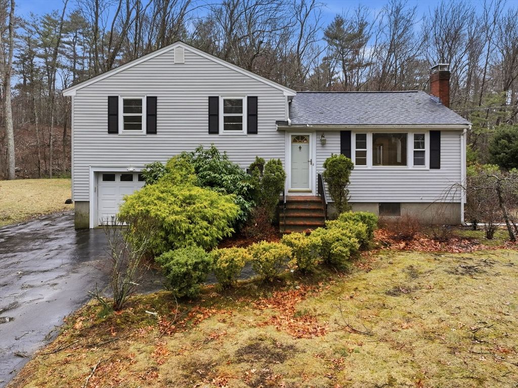 8 Ledgewood Drive, Canton, MA 02021