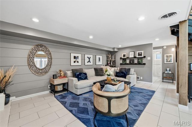 424 Belleview Avenue, Webster Groves, MO 63119