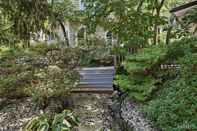 424 Belleview Avenue, Webster Groves, MO 63119