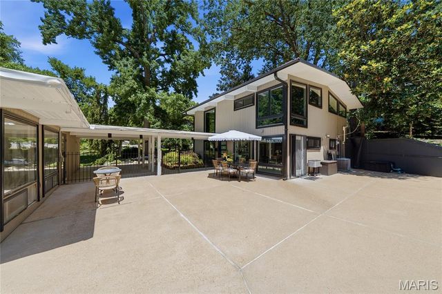 424 Belleview Avenue, Webster Groves, MO 63119
