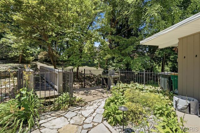 424 Belleview Avenue, Webster Groves, MO 63119
