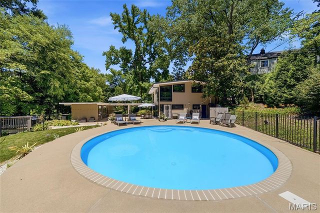 424 Belleview Avenue, Webster Groves, MO 63119