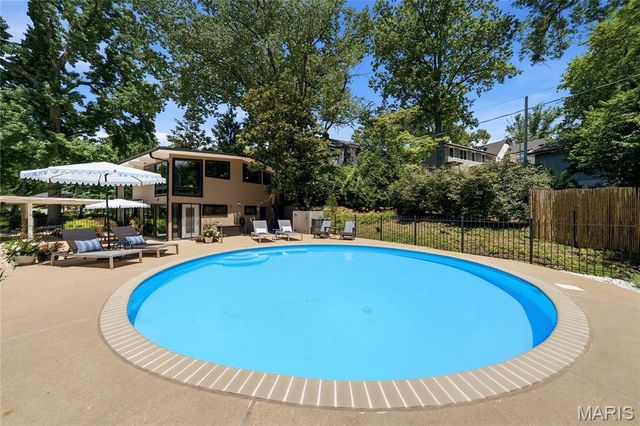 424 Belleview Avenue, Webster Groves, MO 63119