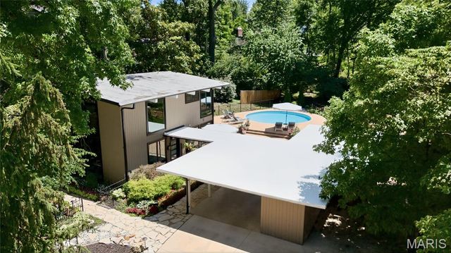 424 Belleview Avenue, Webster Groves, MO 63119