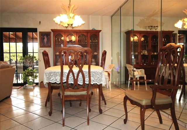 2000 SW 84th Ave, Miami, FL 33155