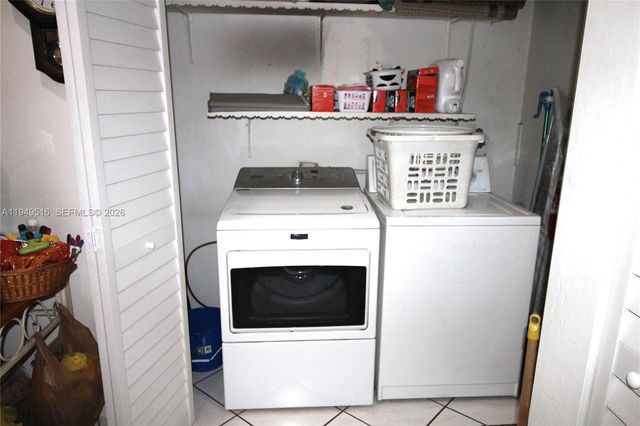 2000 SW 84th Ave, Miami, FL 33155