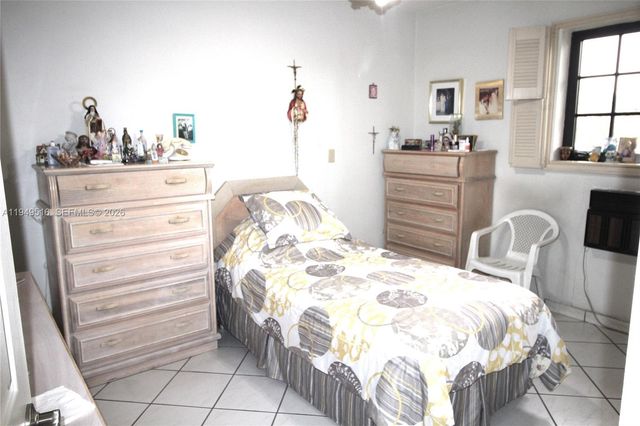 2000 SW 84th Ave, Miami, FL 33155