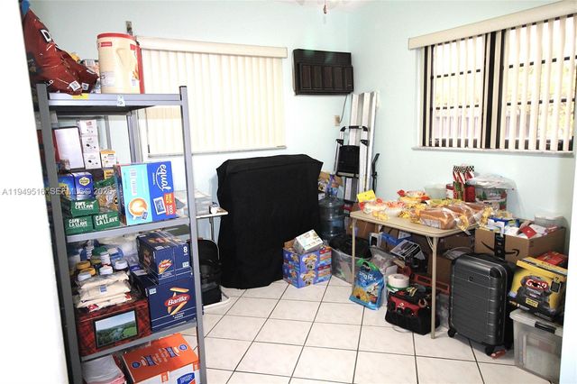 2000 SW 84th Ave, Miami, FL 33155