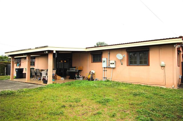 2000 SW 84th Ave, Miami, FL 33155