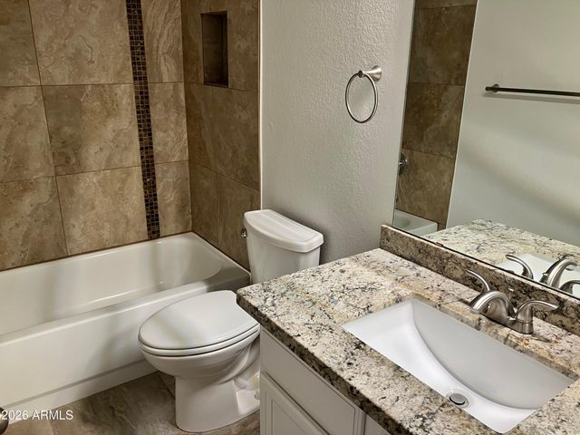 2240 E Aire Libre Avenue, Phoenix, AZ 85022