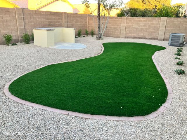 2240 E Aire Libre Avenue, Phoenix, AZ 85022