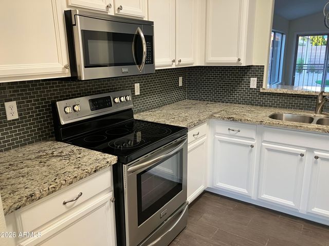 2240 E Aire Libre Avenue, Phoenix, AZ 85022