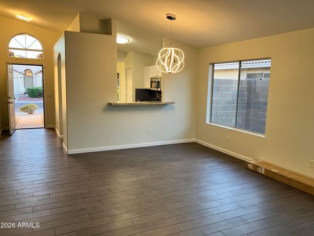 2240 E Aire Libre Avenue, Phoenix, AZ 85022