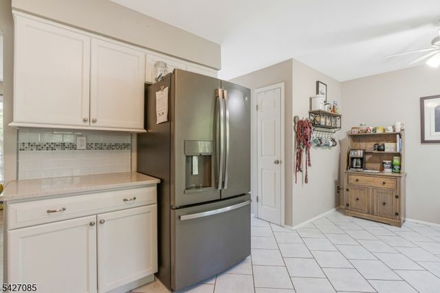 2 Sunset View Rd, Readington Twp., NJ 08822