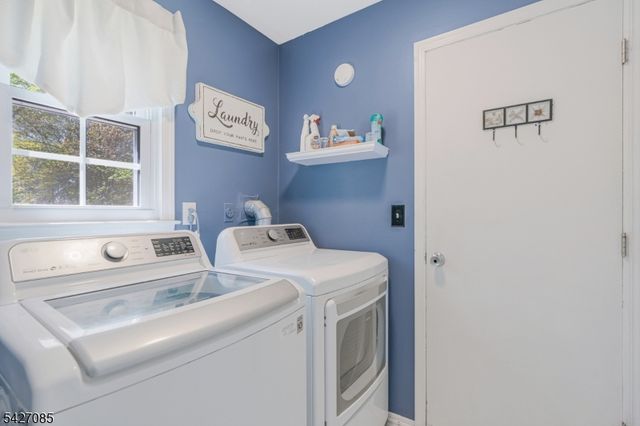 2 Sunset View Rd, Readington Twp., NJ 08822