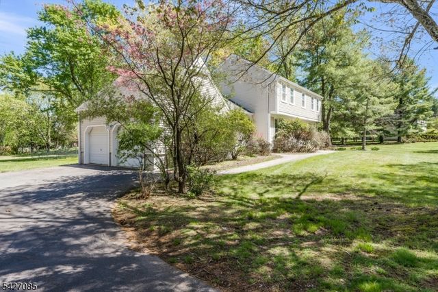 2 Sunset View Rd, Readington Twp., NJ 08822