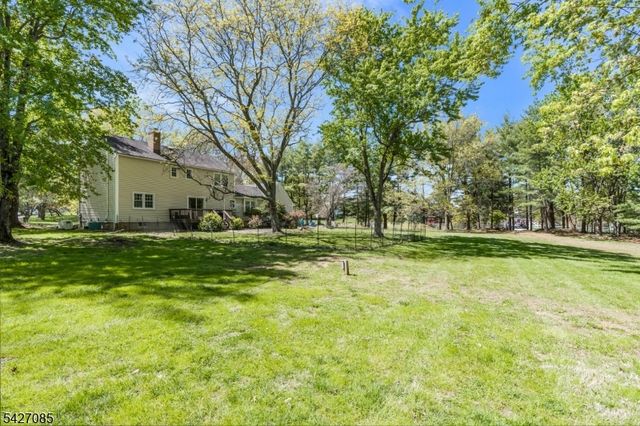 2 Sunset View Rd, Readington Twp., NJ 08822