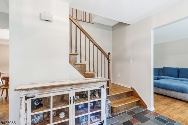 2 Sunset View Rd, Readington Twp., NJ 08822