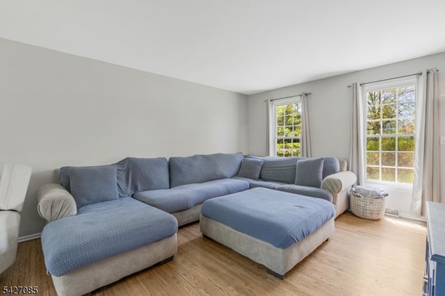 2 Sunset View Rd, Readington Twp., NJ 08822