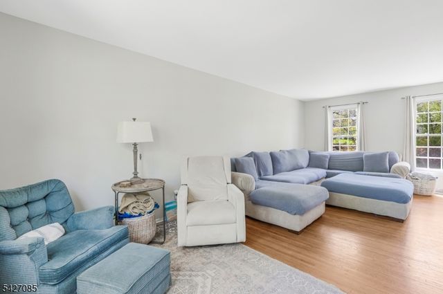 2 Sunset View Rd, Readington Twp., NJ 08822