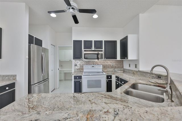 2323 NANTUCKET DRIVE 40, Sun City Center, FL 33573