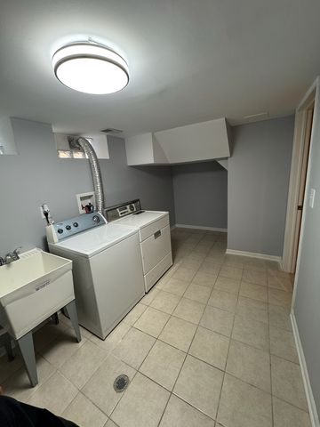 6320 N Kildare Avenue, Chicago, IL 60646