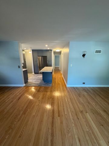 6320 N Kildare Avenue, Chicago, IL 60646