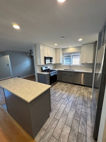 6320 N Kildare Avenue, Chicago, IL 60646