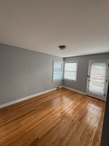 6320 N Kildare Avenue, Chicago, IL 60646