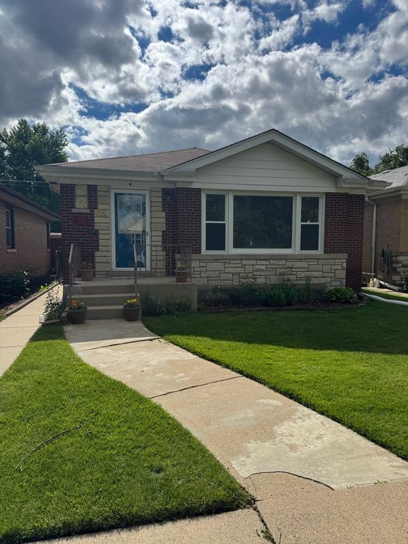 6320 N Kildare Avenue, Chicago, IL 60646