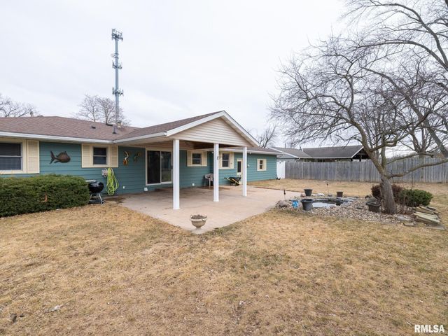 1703 HIGHWOOD Avenue, Pekin, IL 61554