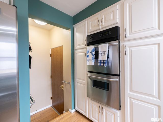 1703 HIGHWOOD Avenue, Pekin, IL 61554