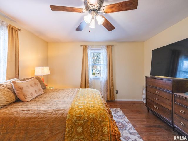 1703 HIGHWOOD Avenue, Pekin, IL 61554