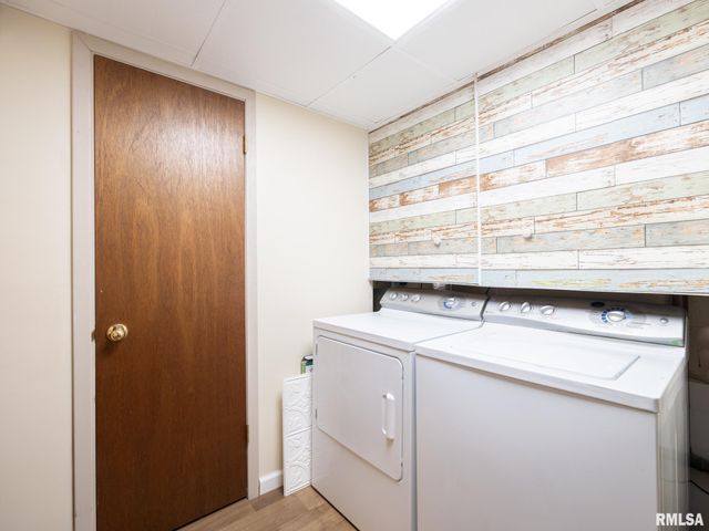 1703 HIGHWOOD Avenue, Pekin, IL 61554