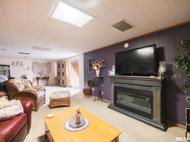 1703 HIGHWOOD Avenue, Pekin, IL 61554