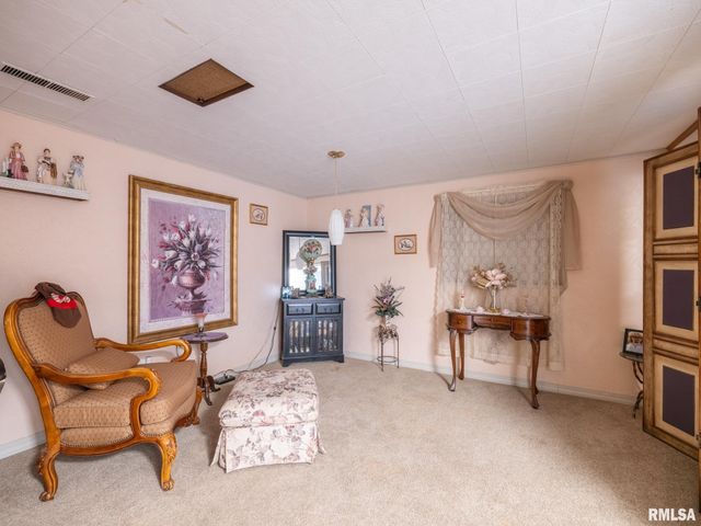 1703 HIGHWOOD Avenue, Pekin, IL 61554