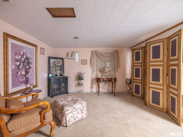 1703 HIGHWOOD Avenue, Pekin, IL 61554