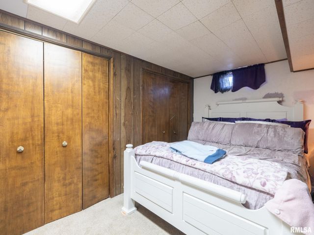 1703 HIGHWOOD Avenue, Pekin, IL 61554