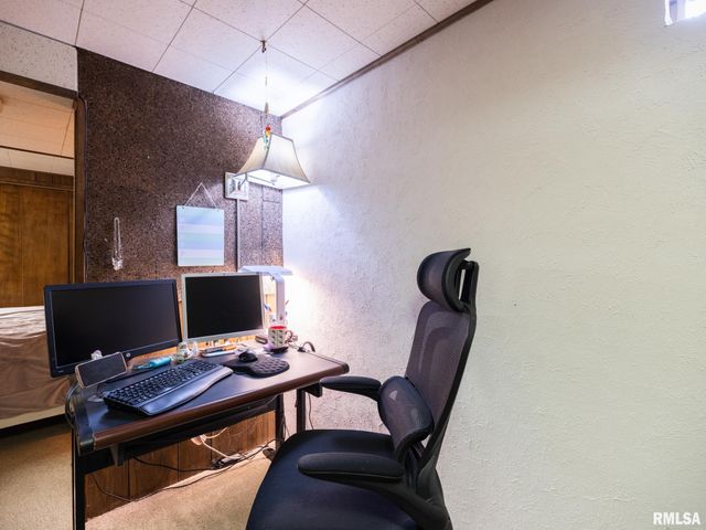 1703 HIGHWOOD Avenue, Pekin, IL 61554