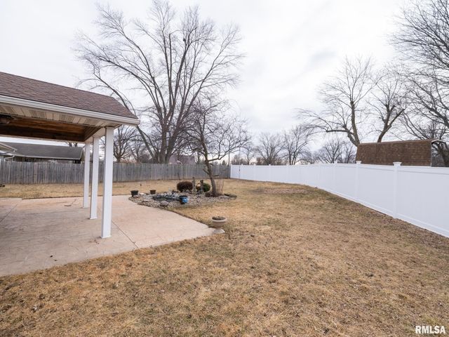 1703 HIGHWOOD Avenue, Pekin, IL 61554