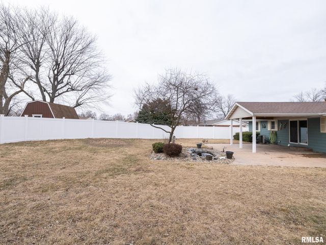 1703 HIGHWOOD Avenue, Pekin, IL 61554