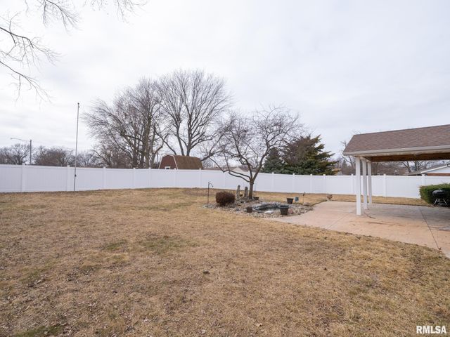 1703 HIGHWOOD Avenue, Pekin, IL 61554