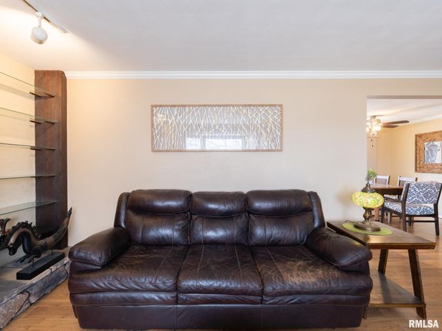 1703 HIGHWOOD Avenue, Pekin, IL 61554