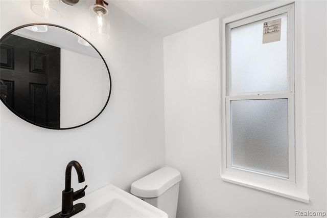 10900 Worden Street, Detroit, MI 48224