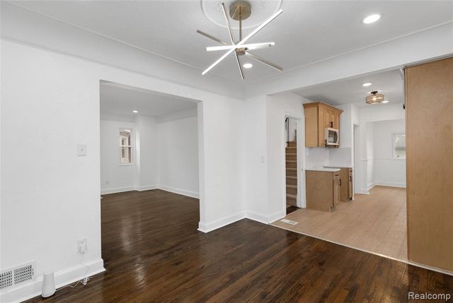 10900 Worden Street, Detroit, MI 48224