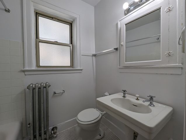 2536 N Sawyer Avenue 205, Chicago, IL 60647