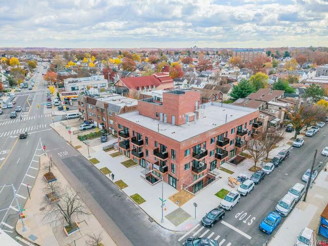 165-02 Sanford Avenue, Flushing, NY 11358