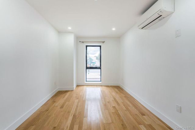 165-02 Sanford Avenue, Flushing, NY 11358